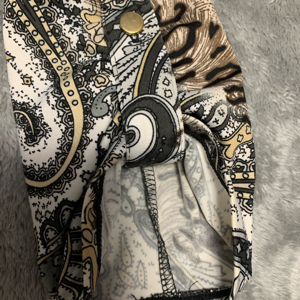 Notations Size Sm Button Up. - image 3